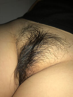 girls with hairy bush free porn pics