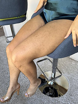 porn pictures of woman with hairy legs